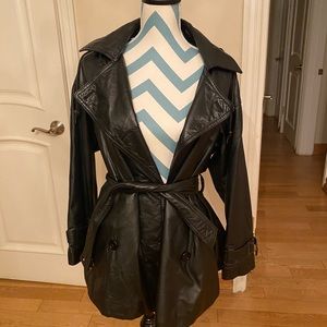 TRENDY LEATHER JACKET